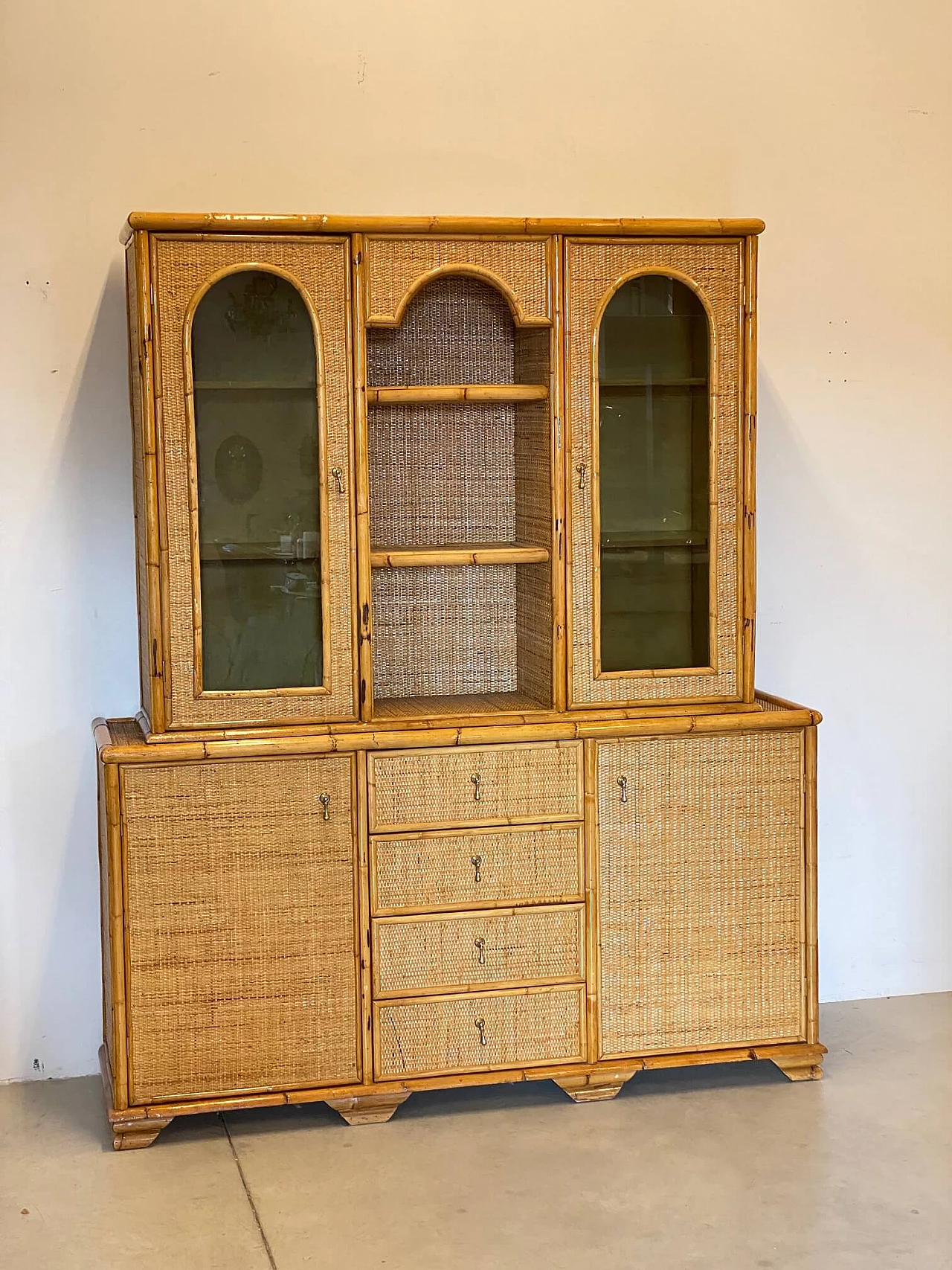 Sideboard with riser in bamboo and wicker, 1970s 1257763