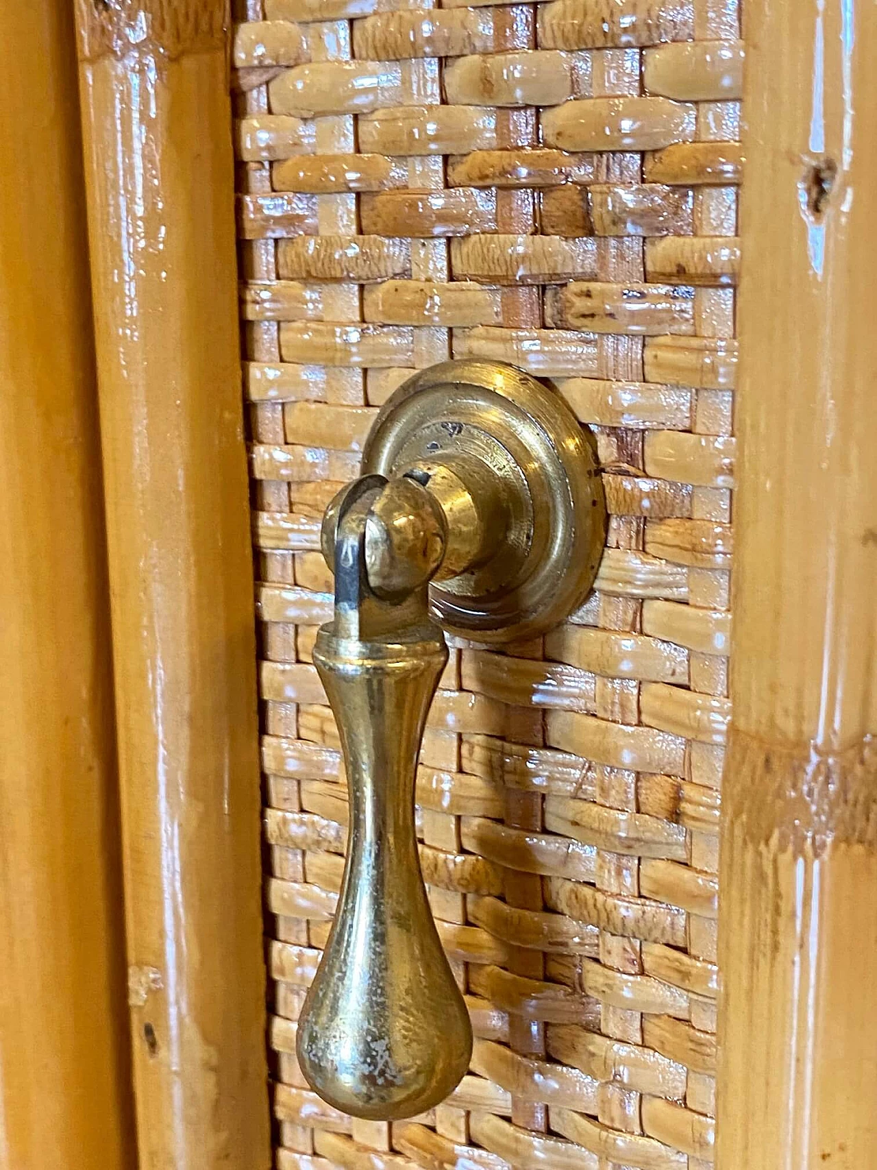 Credenza con alzata in bambù e vimini, anni '70 1257765