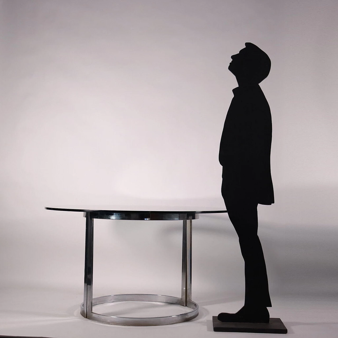 Tavolino in metallo cromato e vetro, anni '70 1258005