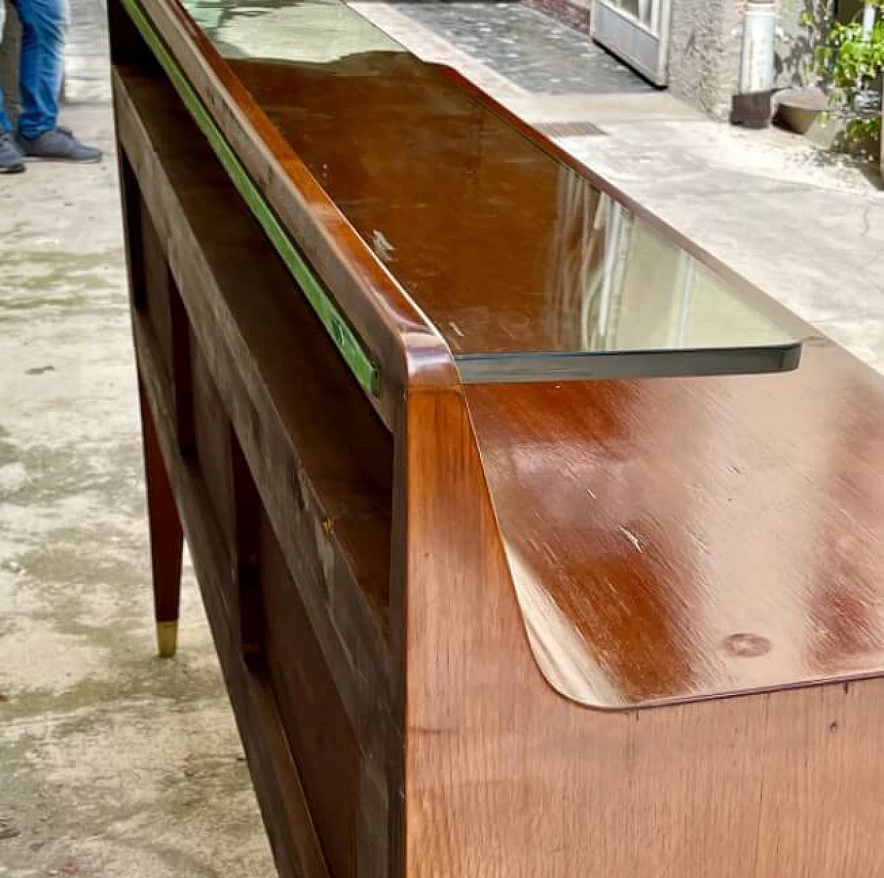 Sideboard in wood with glass shelf and brass feet and handles, 50s 1258175