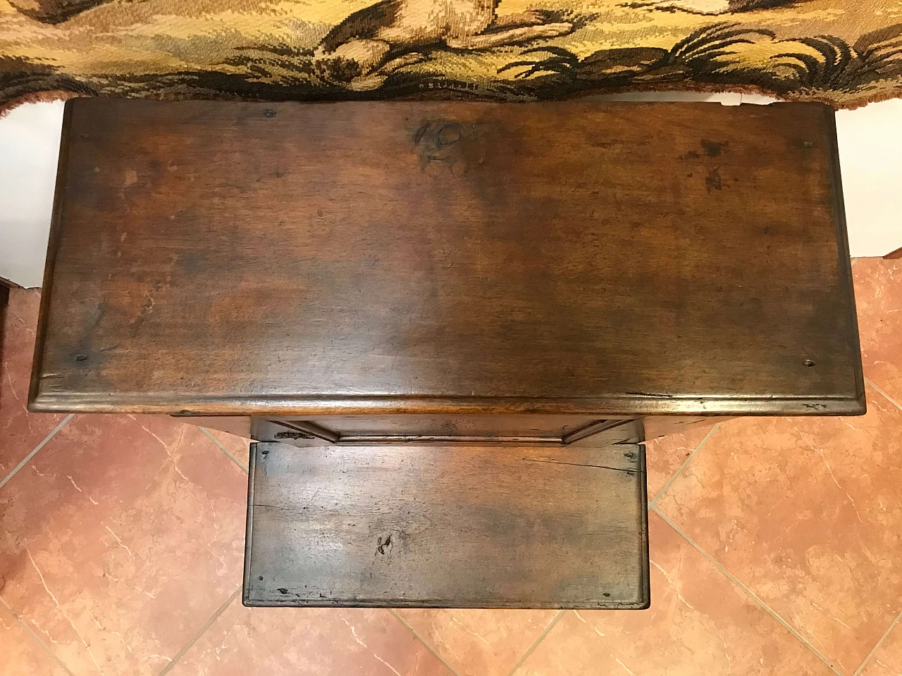 Piedmontese walnut kneeler, late 18th century 1258483