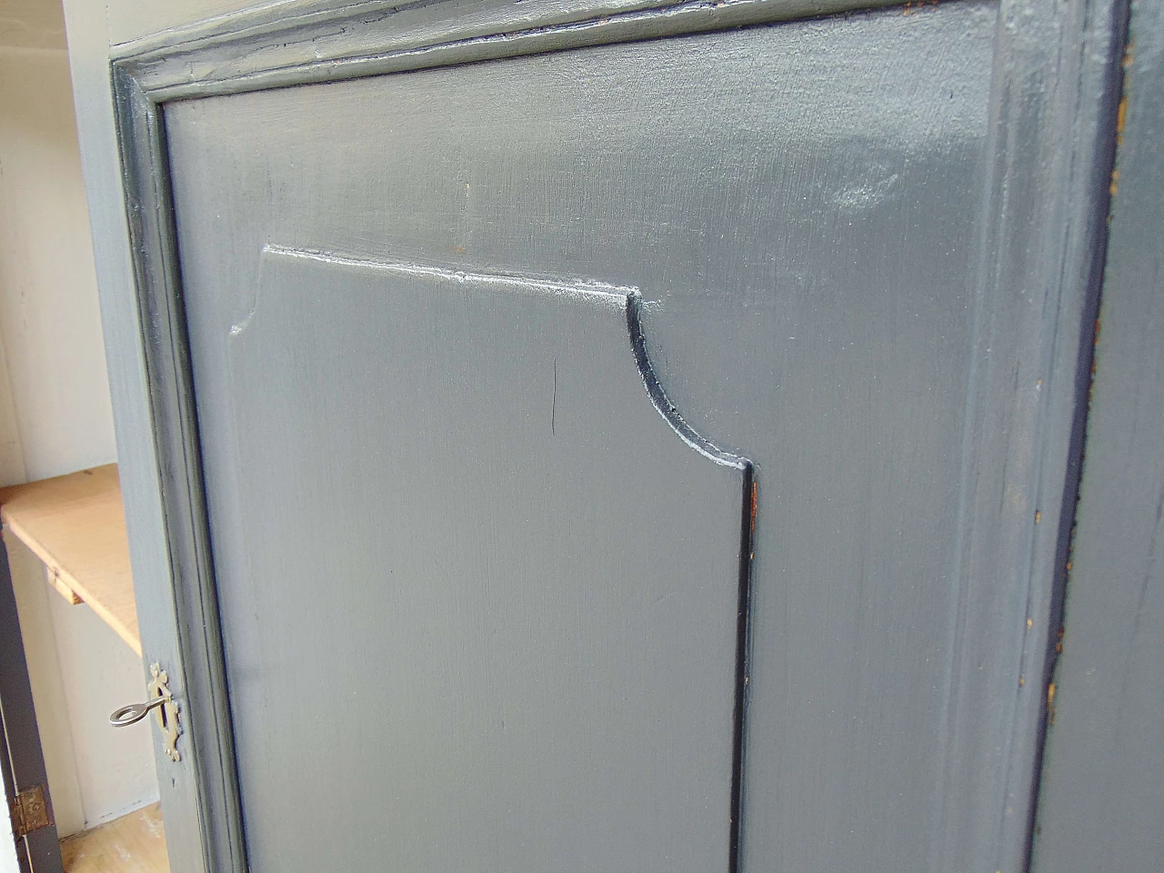 Credenza a due ripiani in legno dipinto, '900 1258689