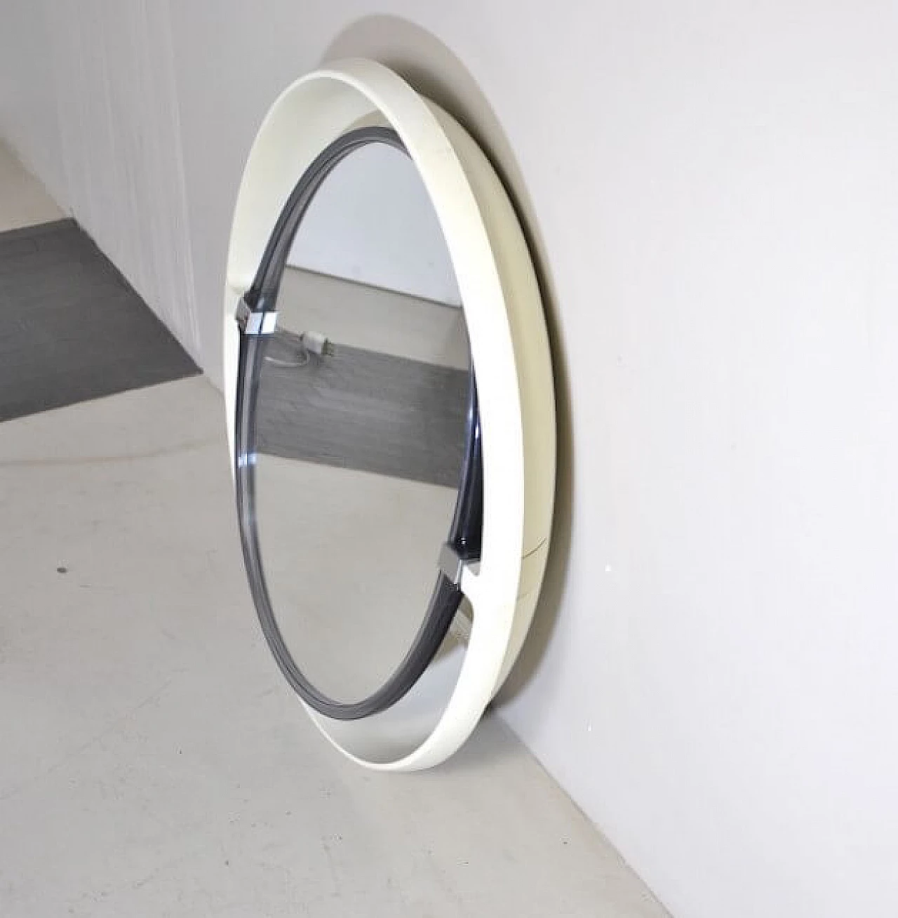 Space Age backlit mirror in plastic by Allibert, 70s 1259332