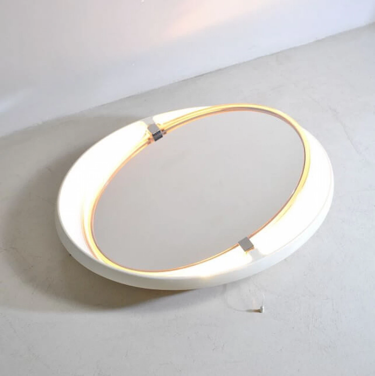 Specchio retroilluminato Space Age in plastica di Allibert, anni '70 1259335