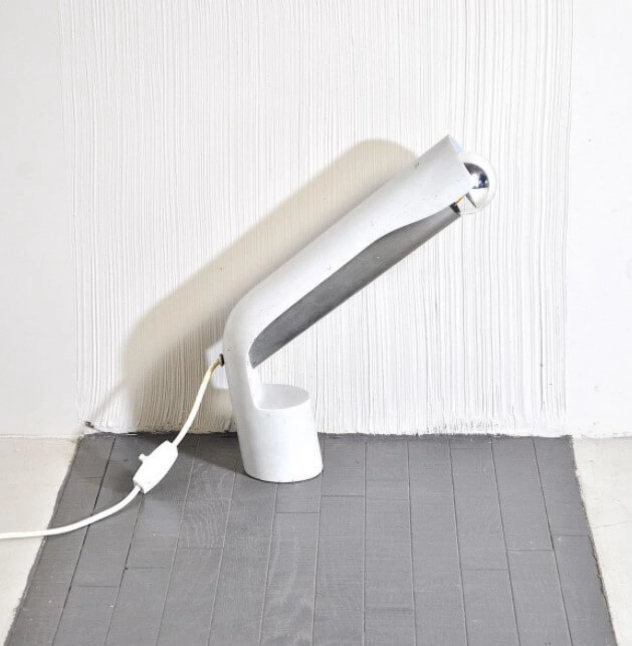 Pugno table lamp in metal and steel by Richard Carruthers for Fontana Arte, 70s 1259415