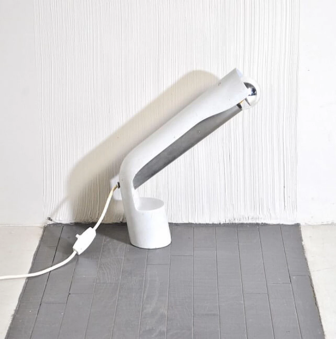 Pugno table lamp in metal and steel by Richard Carruthers for Fontana Arte, 70s 1259416