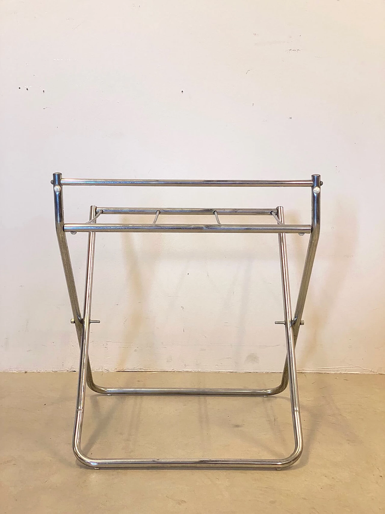 Coppia di portavaligie in acciaio, anni '70 1260077