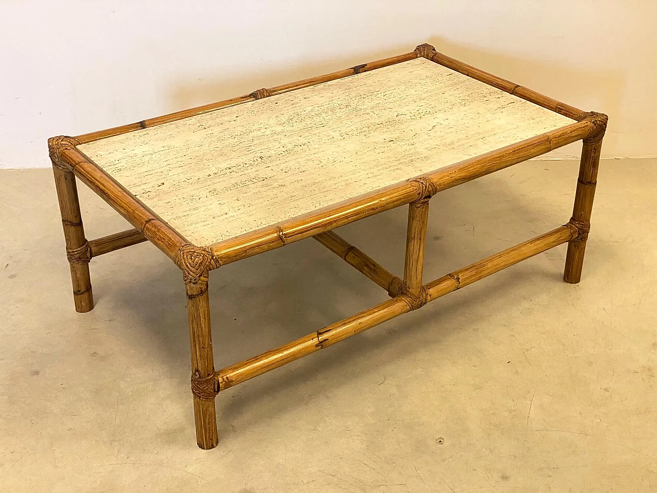 Tavolino in bambù con piano in travertino, anni '70 1260095