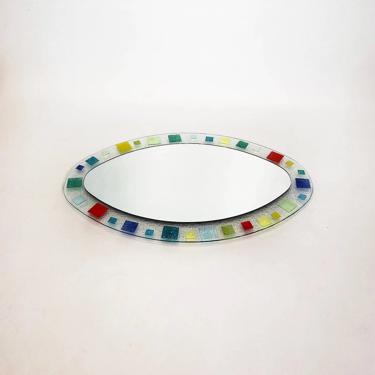 Small oval mirror in Murano glass, 1970s 1260265