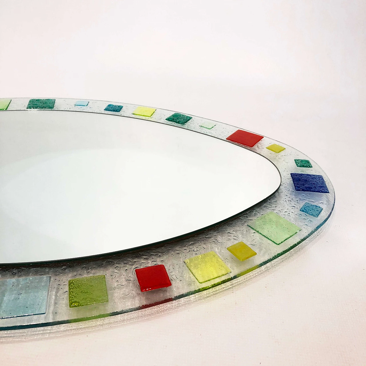 Small oval mirror in Murano glass, 1970s 1260268