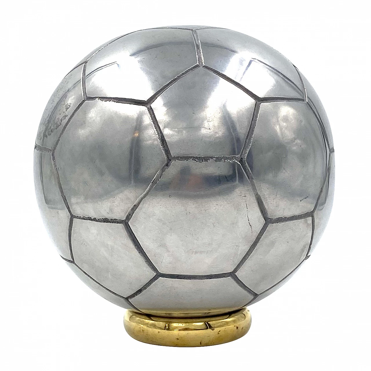 Sculpture of soccer ball in polished aluminum, of '900 1260559