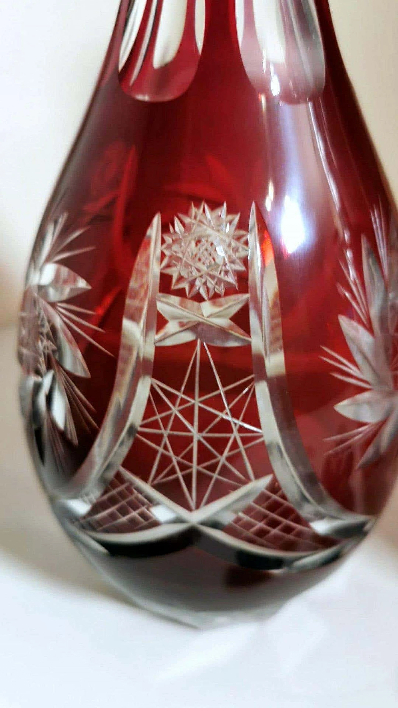 Coppia di bottiglie in stile Biedermeir in cristallo di Boemia tagliato e molato, anni '20 1261437