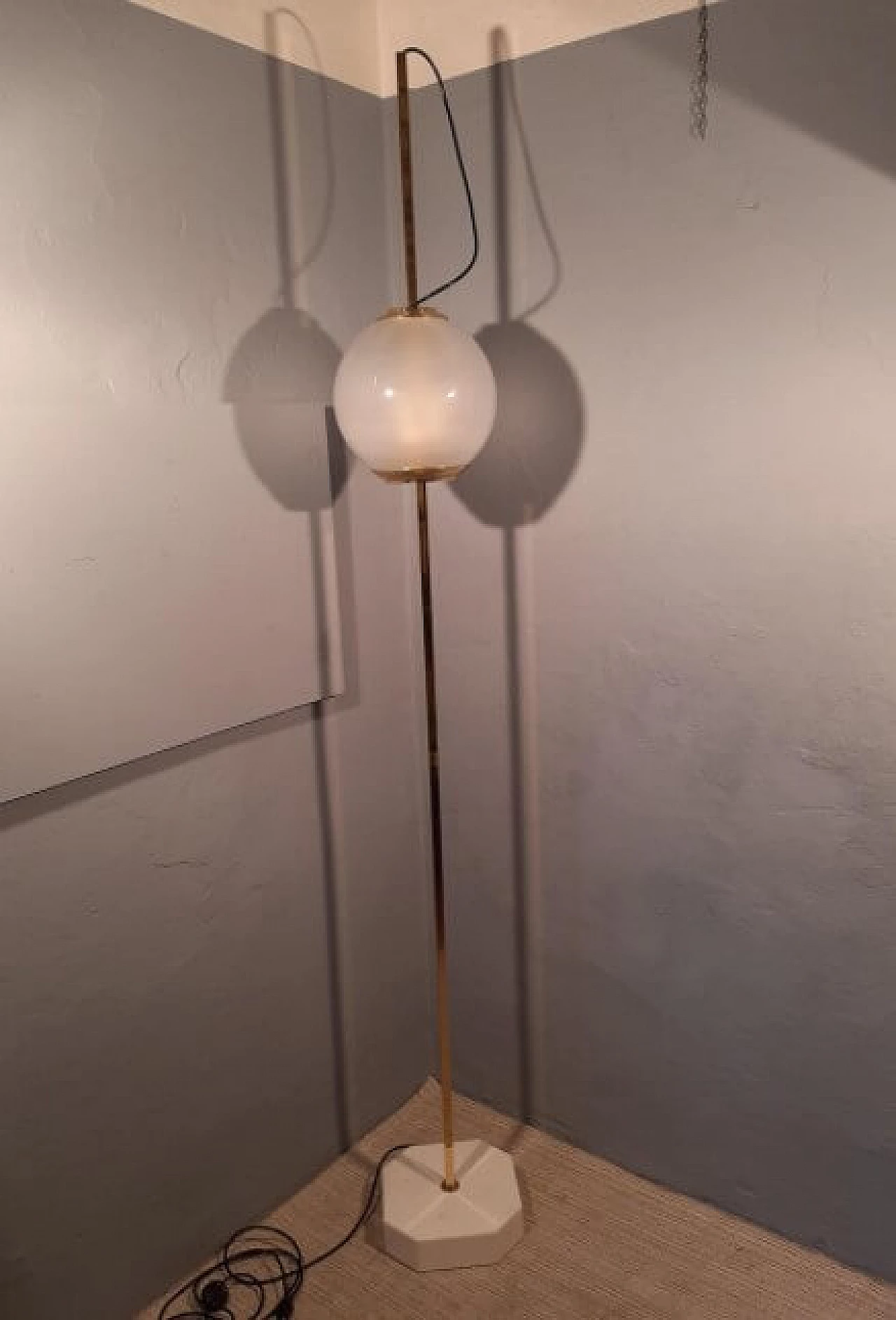 Lampada da terra Balloon LTE10 in ottone e vetro con base in marmo di Luigi Caccia Dominioni per Azucena, anni '90 1262062