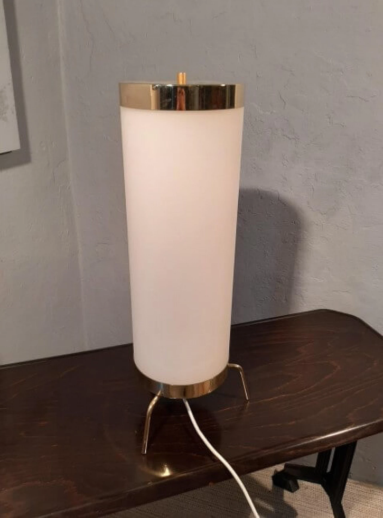 Table lamp with tripod base in brass and opaline glass, 2000 1262141