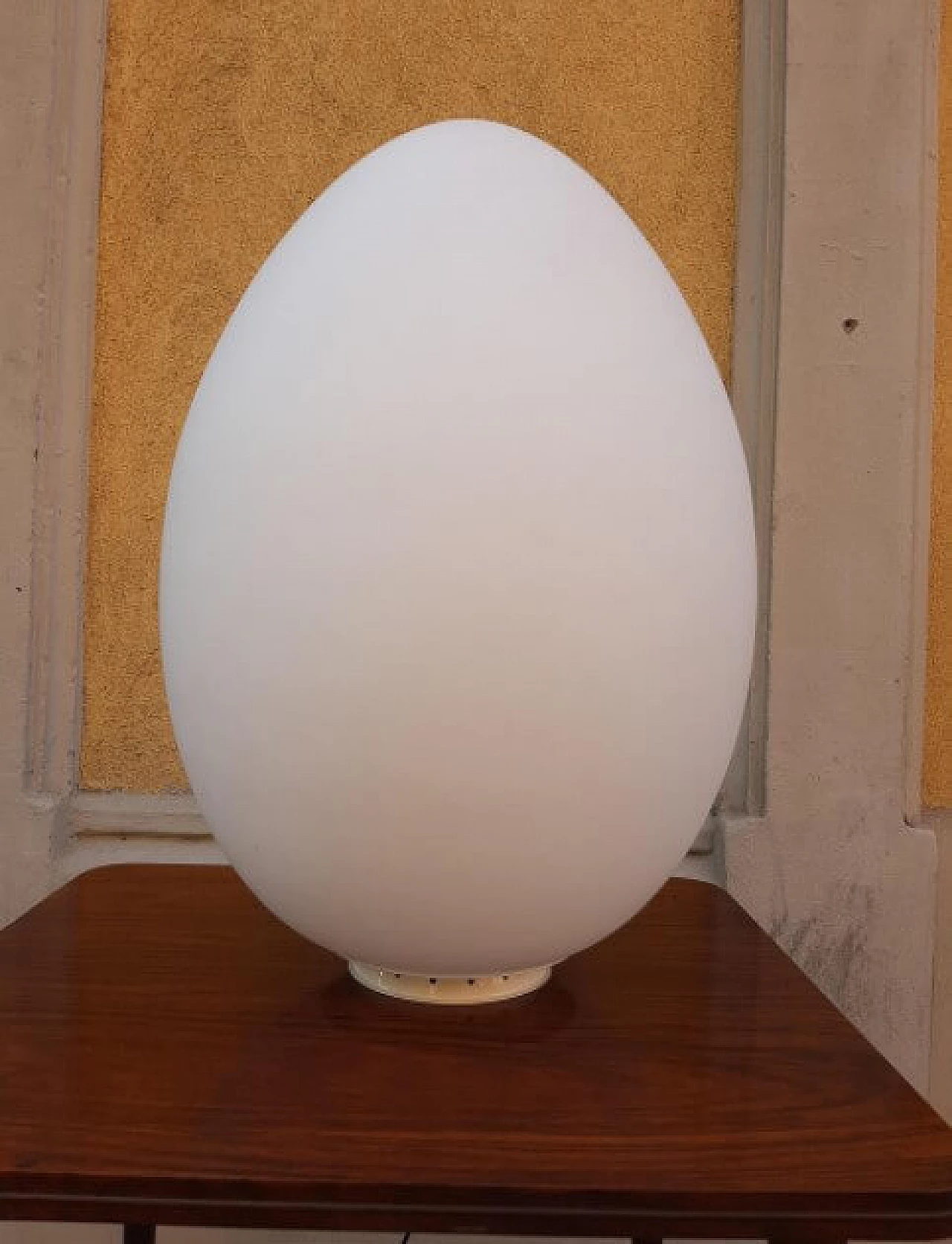 2646/1 table lamp in opaline glass and iron by Ben Swildens for Fontana Arte, 2000 1262261