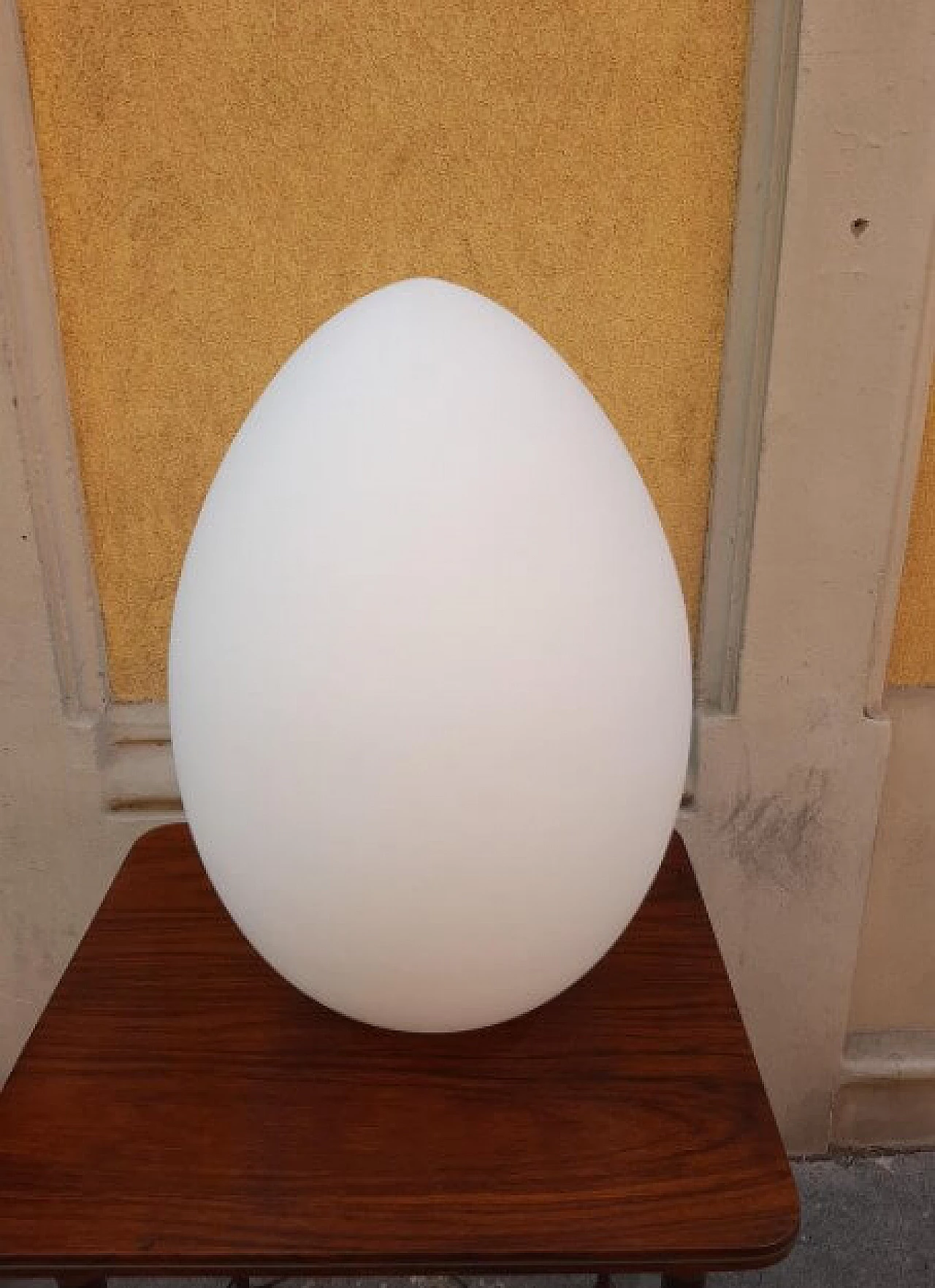 2646/1 table lamp in opaline glass and iron by Ben Swildens for Fontana Arte, 2000 1262262