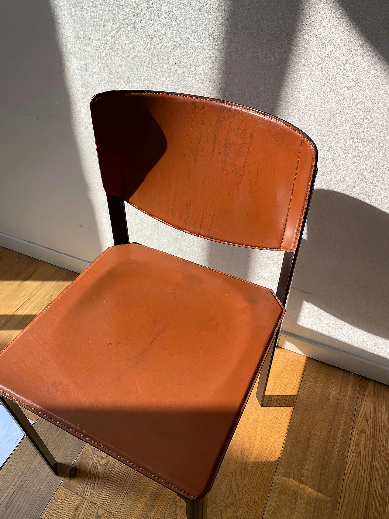 Coppia di sedie in pelle di Tito Agnoli per Matteo Grassi, anni '60 1263068