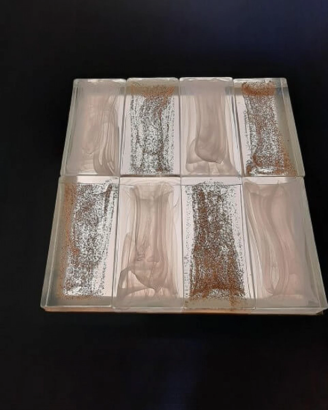 Comodino o tavolino in mattoni di vetro di Murano decorato, legno e ottone, 2000 1263243