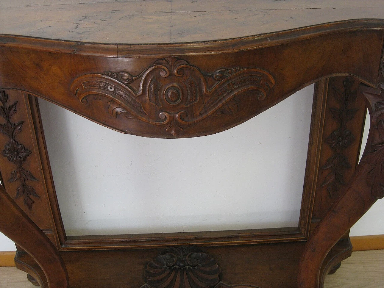 Carved walnut console table, late 19th century 1263446