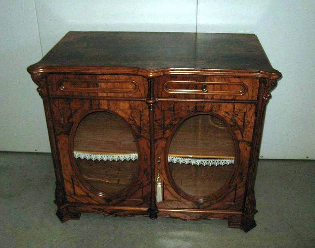 Sideboard in flamed walnut-root, late 19th century 1264010