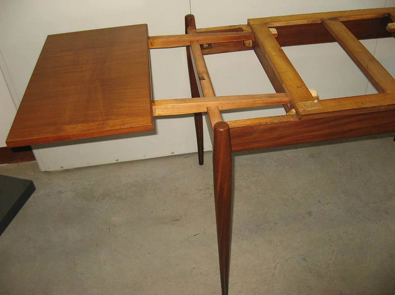 Tavolo allungabile impiallacciato in teak, anni '60 1264019