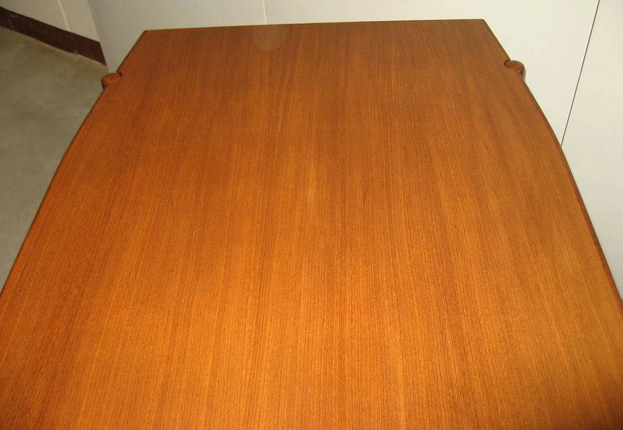 Extending table veneered in teak, 60s 1264020