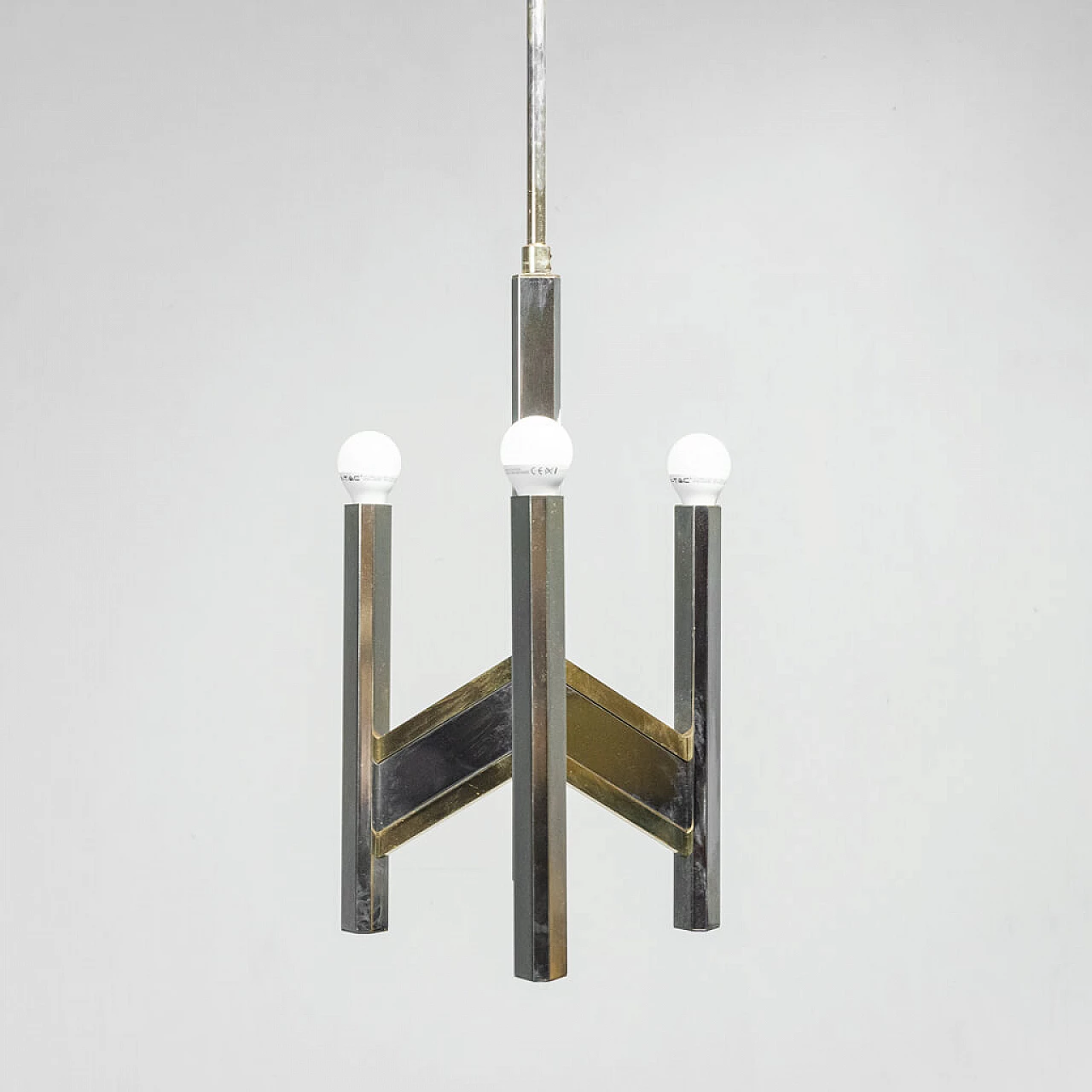 Chevron 3-light metal and brass chandelier by Sciolari, 70s 1264033