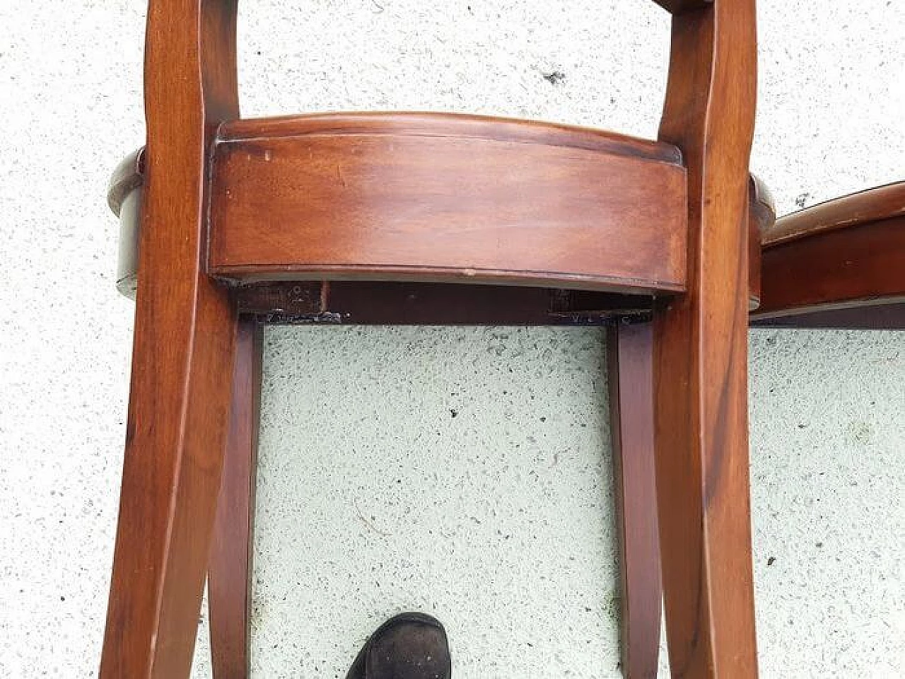 Pair of chairs in cherry wood and Vienna straw, 30s 1264111