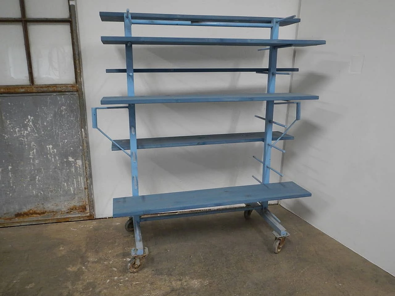 Industrial trolley with fir shelves, 70s 1264966