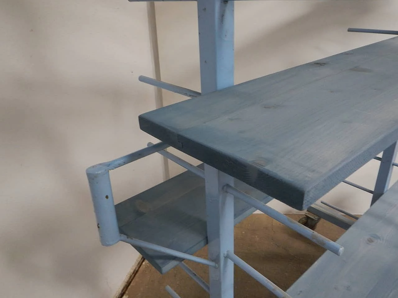 Industrial trolley with fir shelves, 70s 1264972