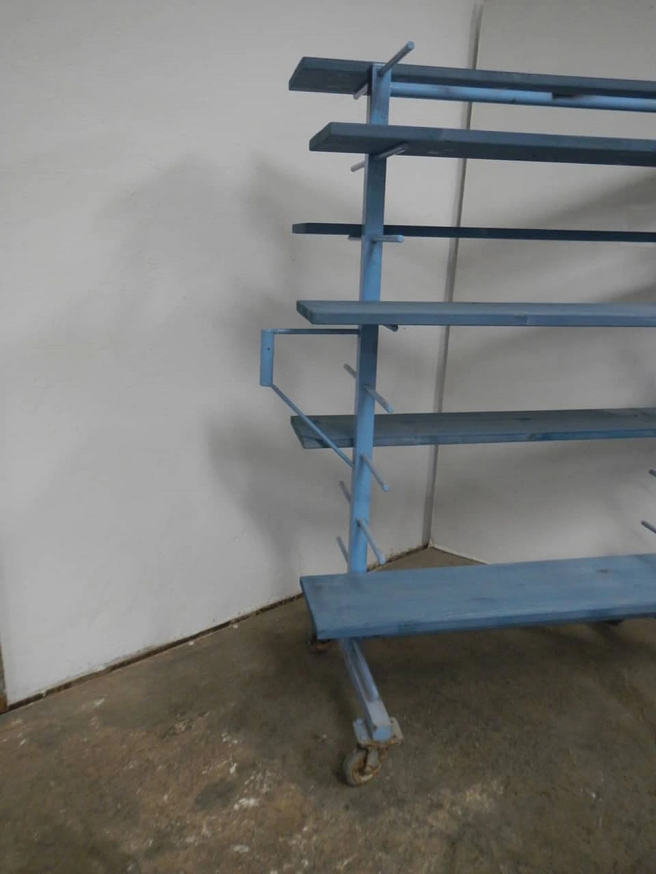 Industrial trolley with fir shelves, 70s 1264973