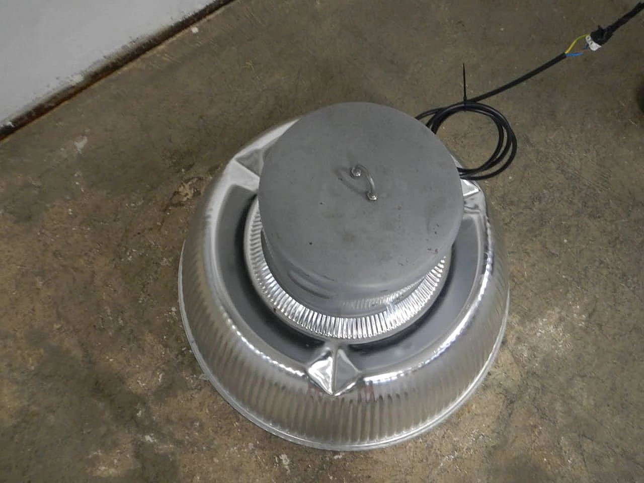 Ceramic and metal industrial lamp, 70s 1267027