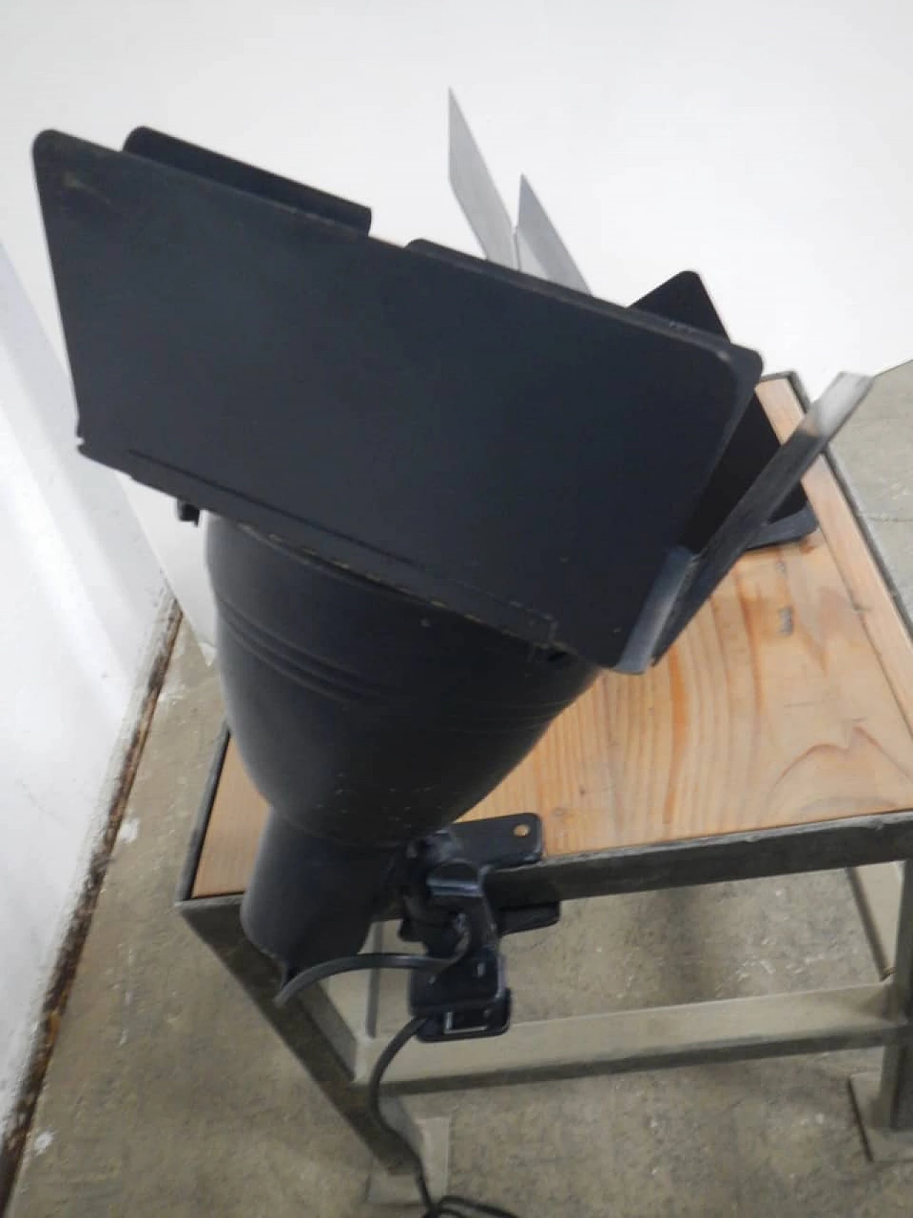 Coppia di luci per studio fotografico, anni '70 1267044