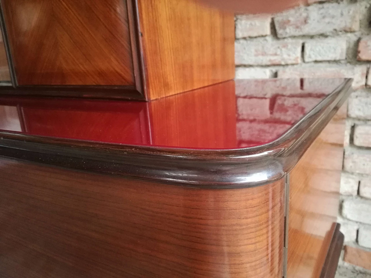 Sideboard in rosewood and brass with display case by Galleria del Mobile d'Arte Cantù, 50s 1267463