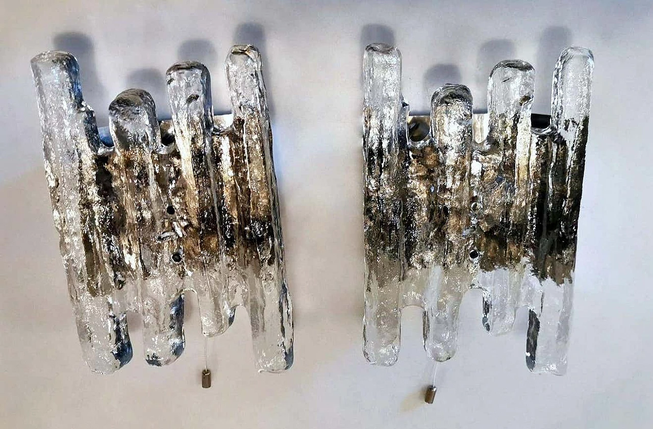 Coppia di appliques in vetro effetto ghiaccio di Murano e metallo di J.T. Kalmar per Kalmar, anni '60 1267524
