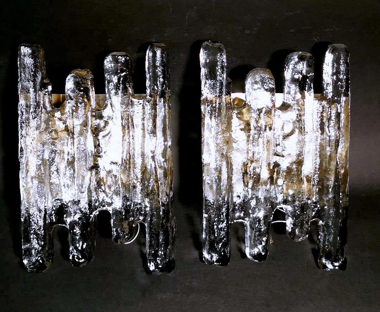 Coppia di appliques in vetro effetto ghiaccio di Murano e metallo di J.T. Kalmar per Kalmar, anni '60 1267526