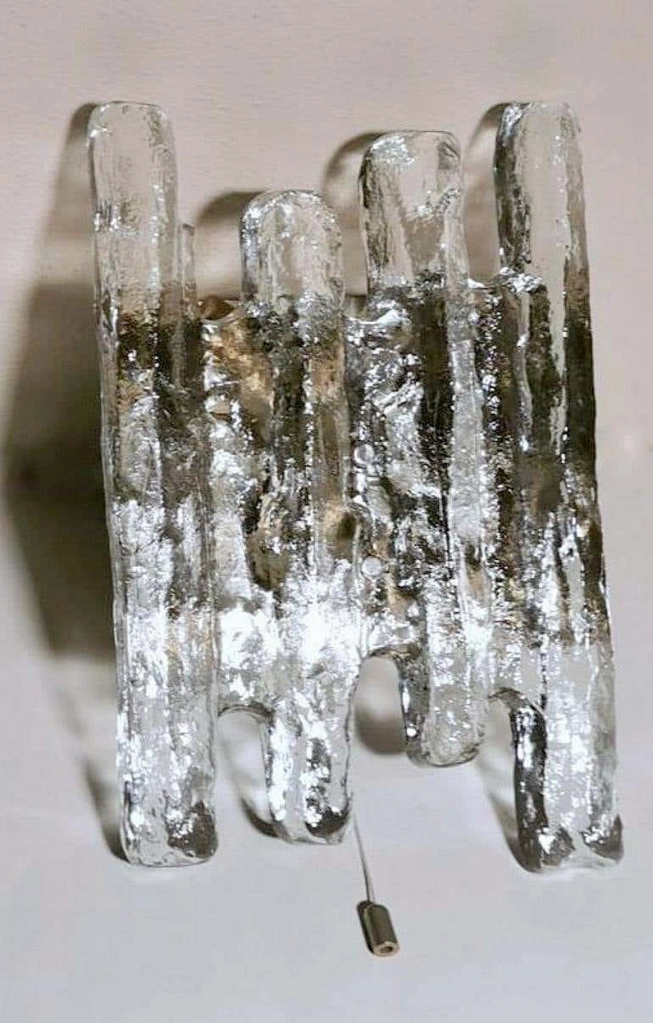 Coppia di appliques in vetro effetto ghiaccio di Murano e metallo di J.T. Kalmar per Kalmar, anni '60 1267529
