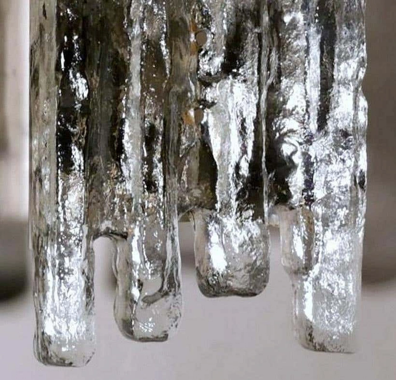 Coppia di appliques in vetro effetto ghiaccio di Murano e metallo di J.T. Kalmar per Kalmar, anni '60 1267533