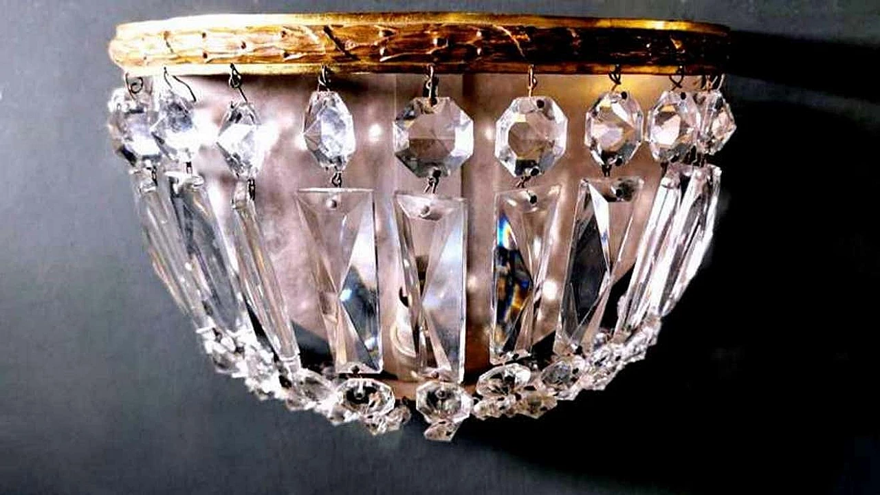 Louis XVI style wall sconce in gilt brass and crystal, 50s 1267561