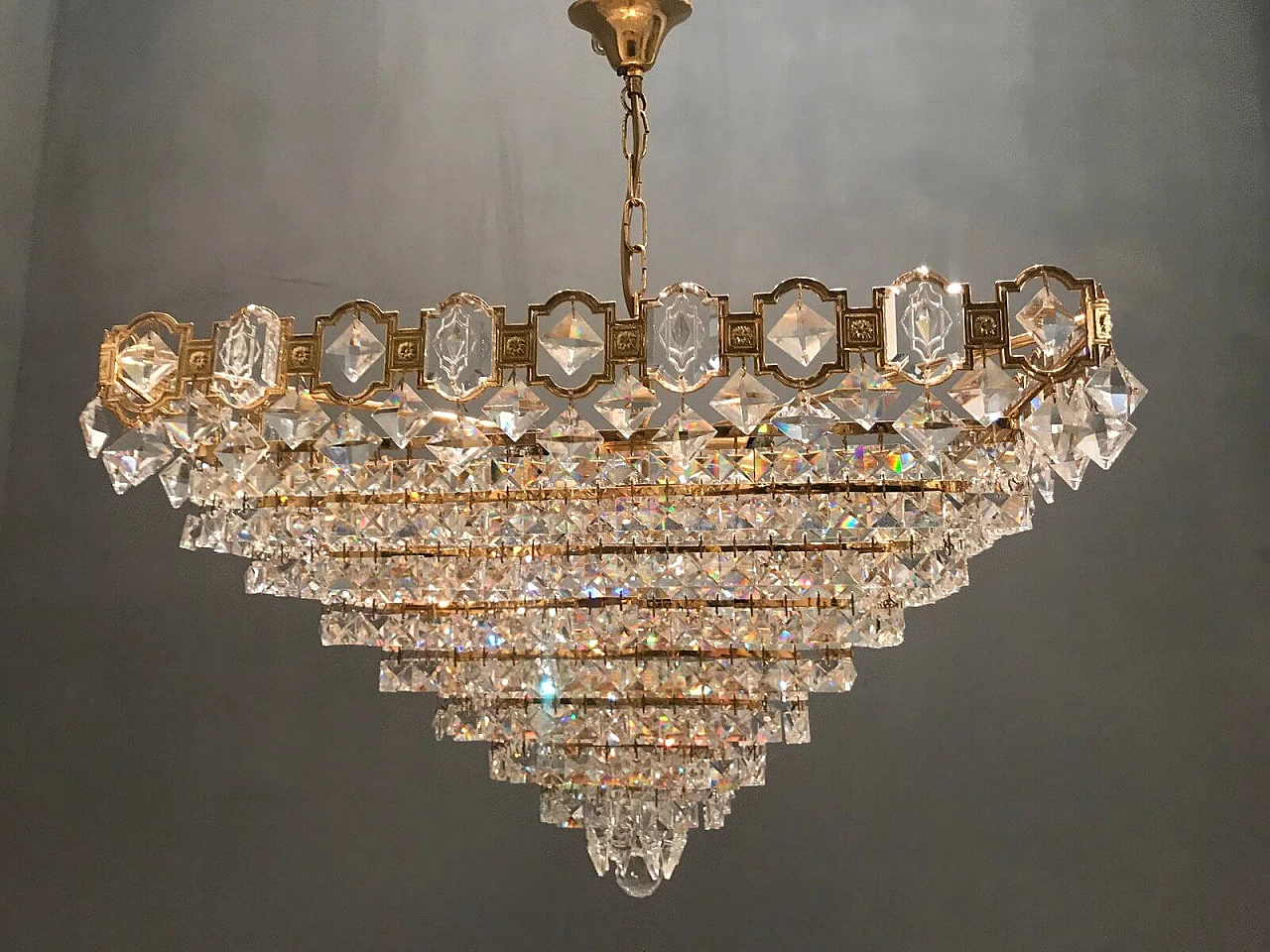 Crystal chandelier with brass structure, 70s 1269022