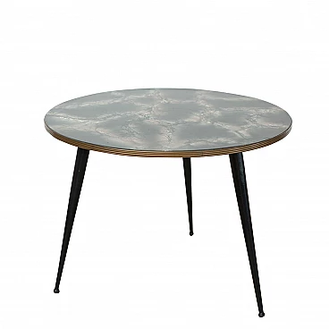 Tavolino tripode con piano rotondo in finto marmo, anni '50