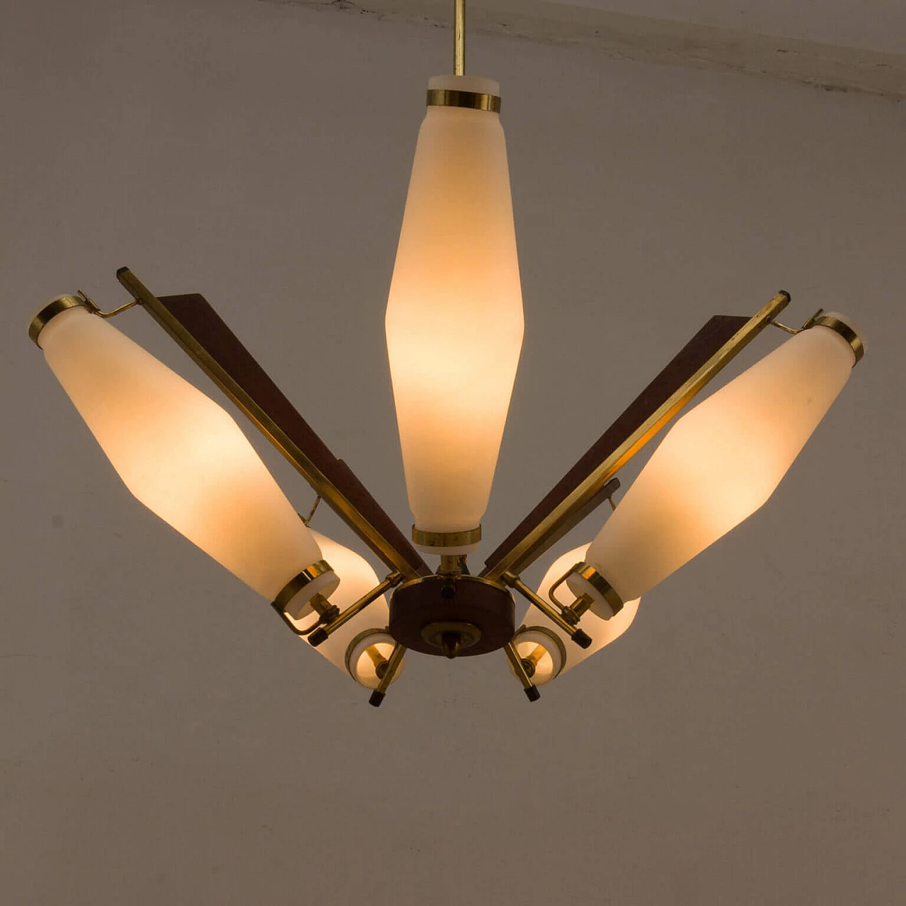 Chandelier in brass, teak and opaline glass attributable to Stilux Milano, 50s 1269392