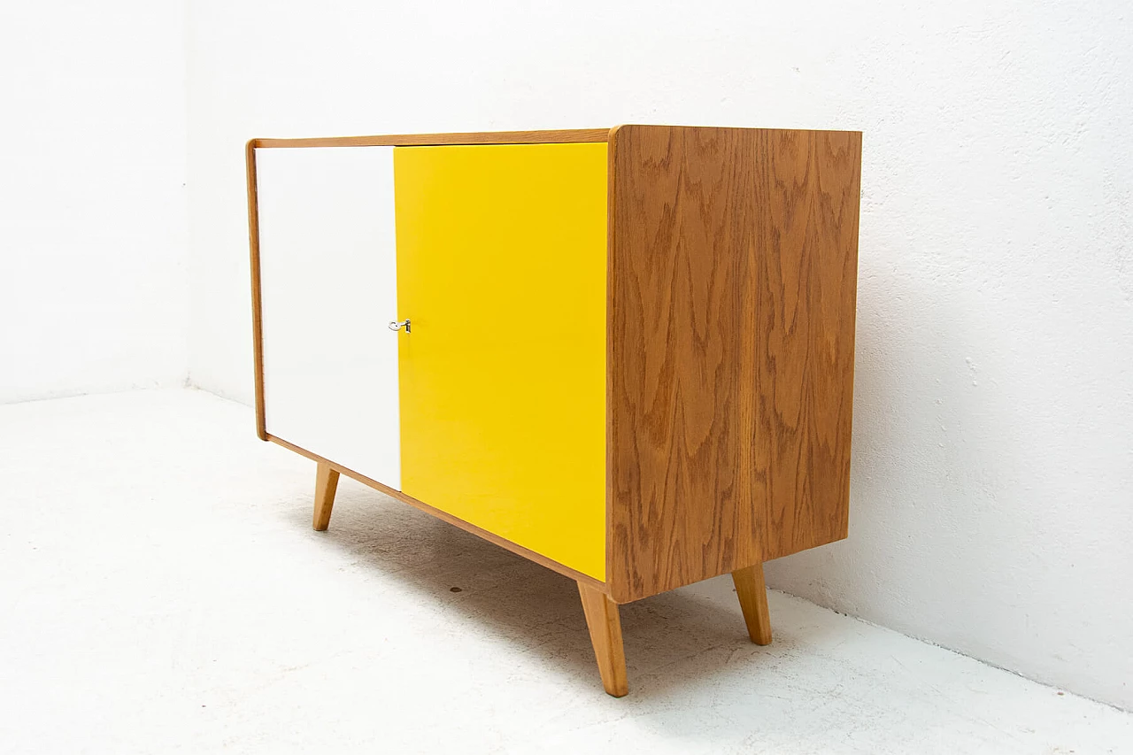 Credenza U-450 di Jiří Jiroutek, Cecoslovacchia, anni '60 1269526
