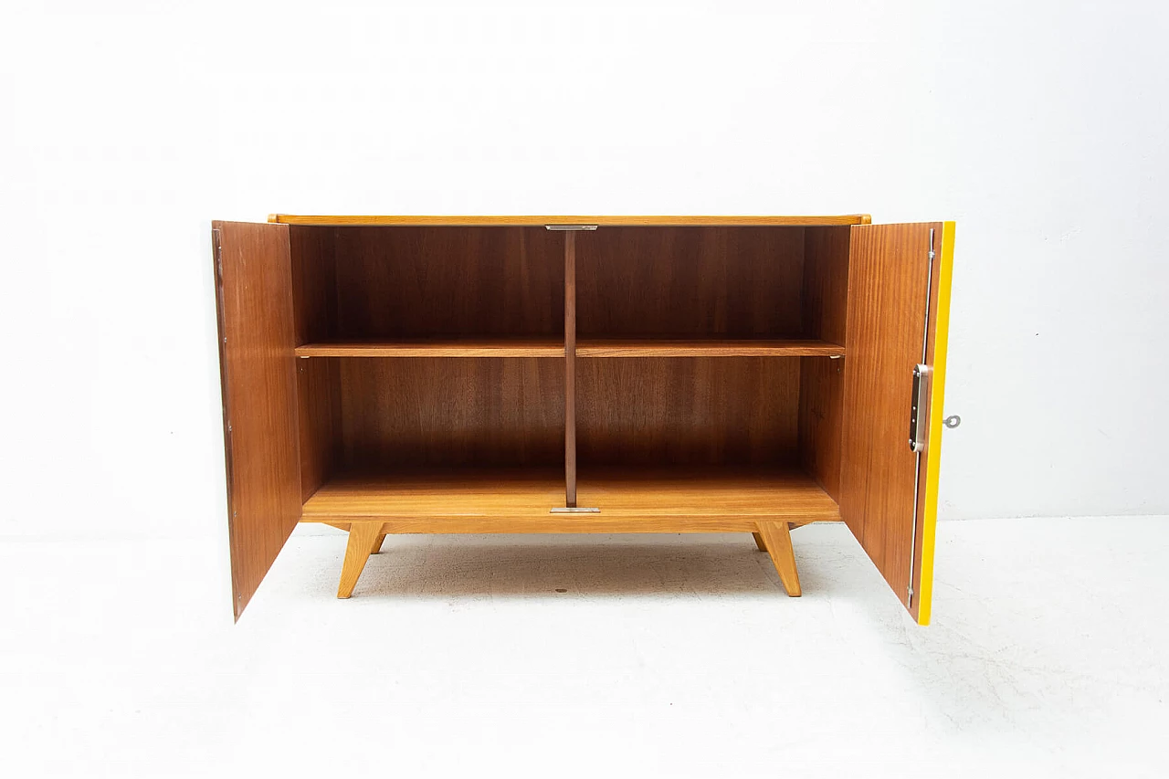 Credenza U-450 di Jiří Jiroutek, Cecoslovacchia, anni '60 1269527