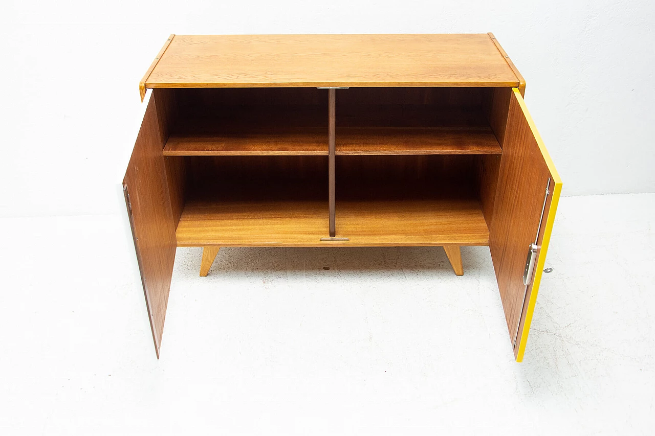 Credenza U-450 di Jiří Jiroutek, Cecoslovacchia, anni '60 1269528