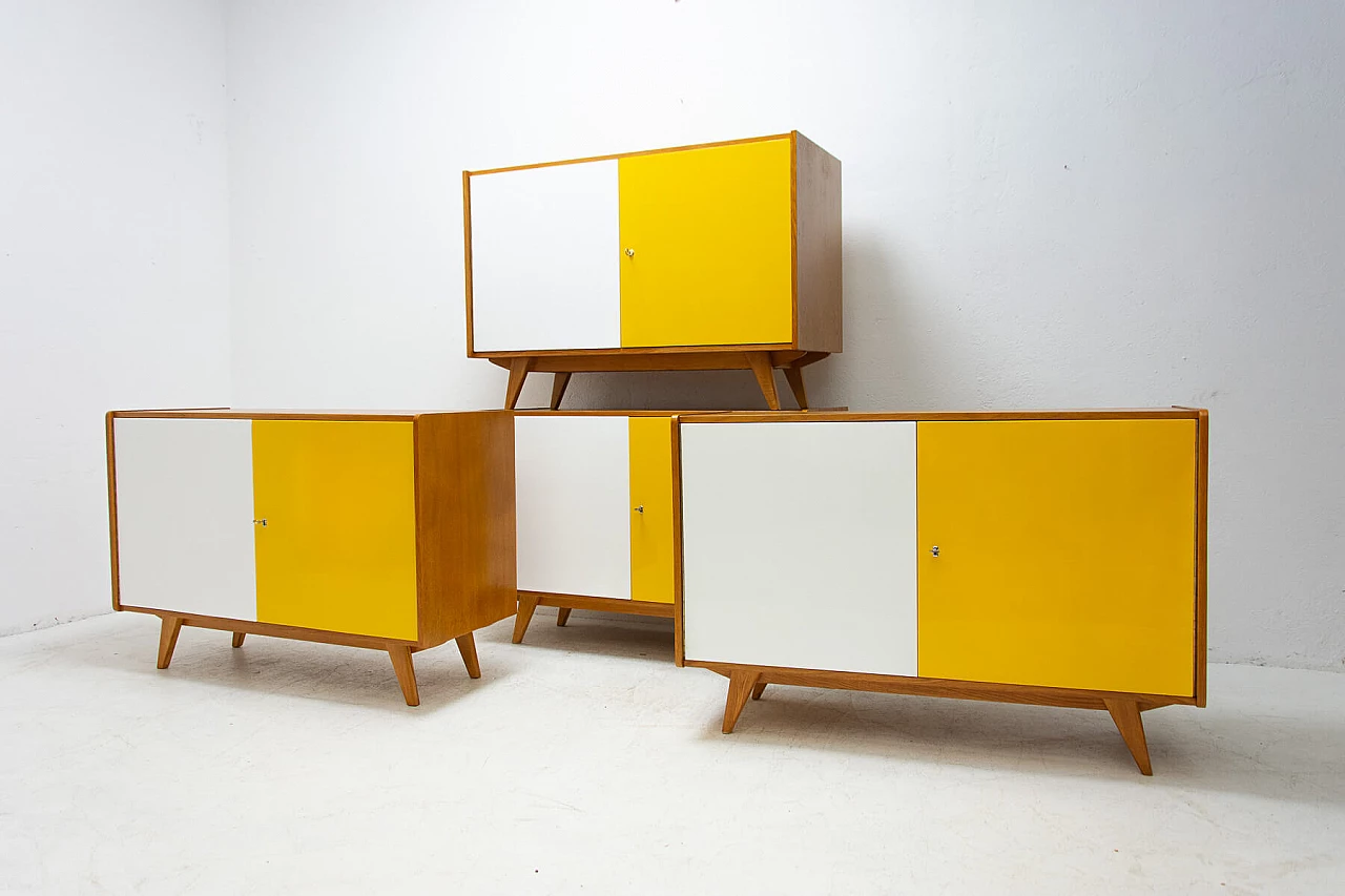 Credenza U-450 di Jiří Jiroutek, Cecoslovacchia, anni '60 1269536
