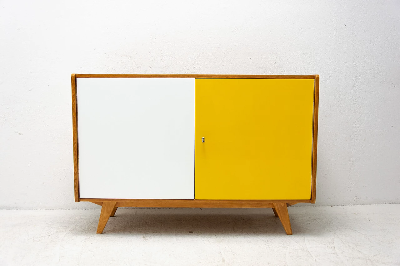 Credenza U-450 di Jiří Jiroutek, Cecoslovacchia, anni '60 1269539
