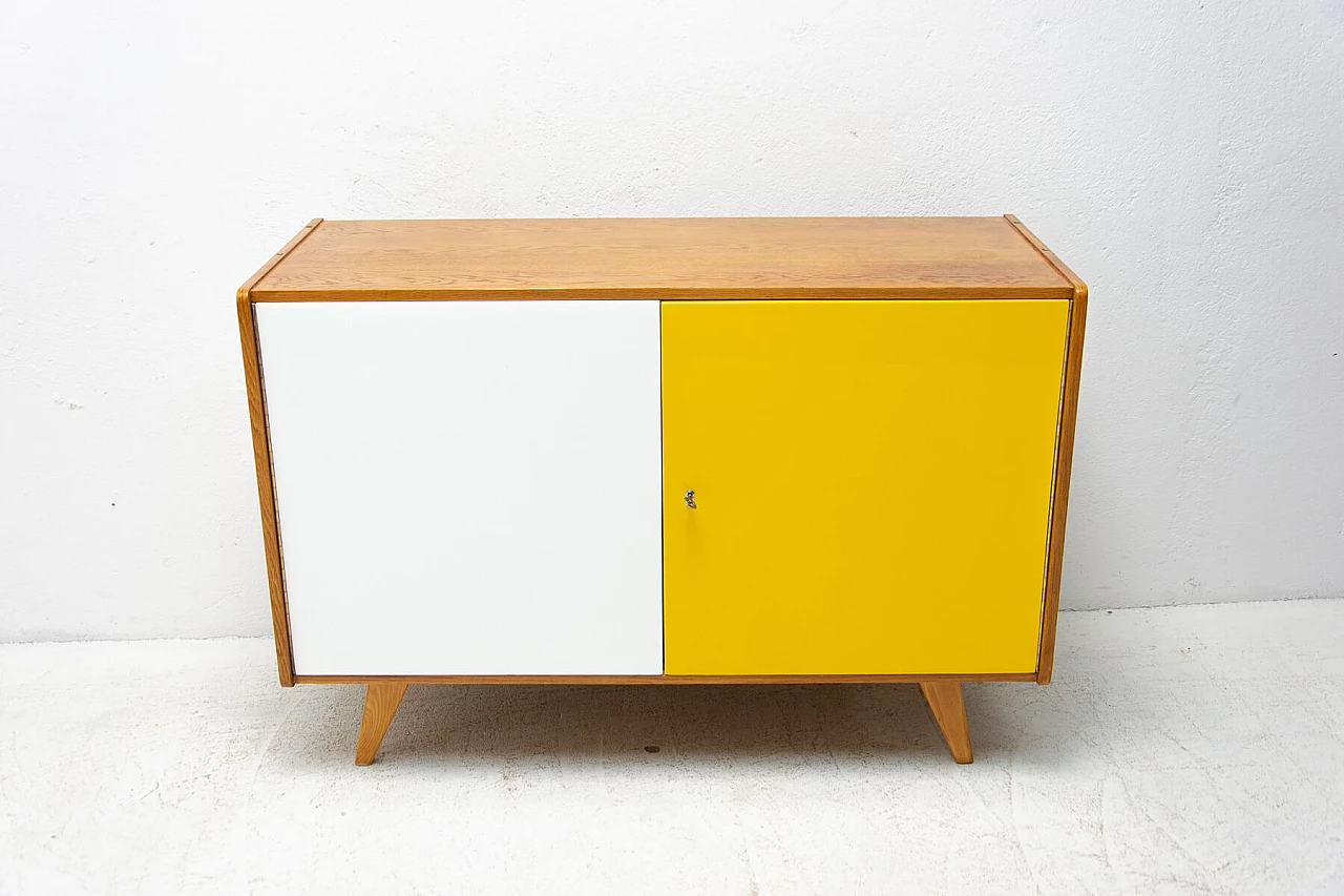 Credenza U-450 di Jiří Jiroutek, Cecoslovacchia, anni '60 1269540