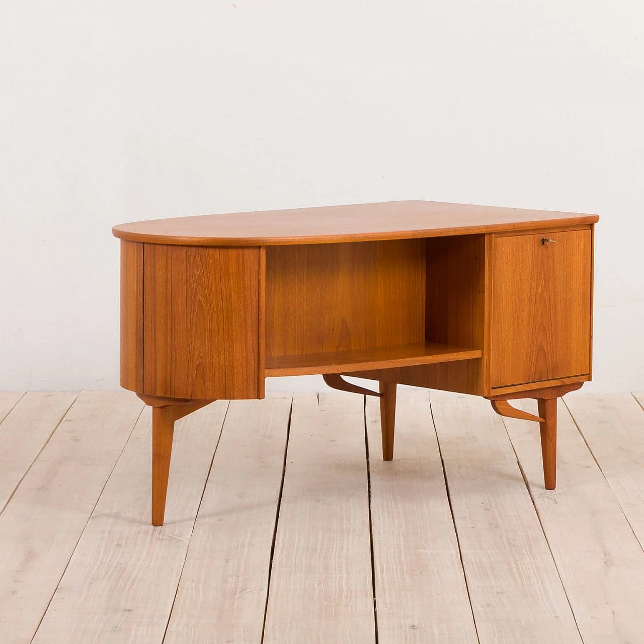 Free standing executive desk with round side in teak, 70s 1269912