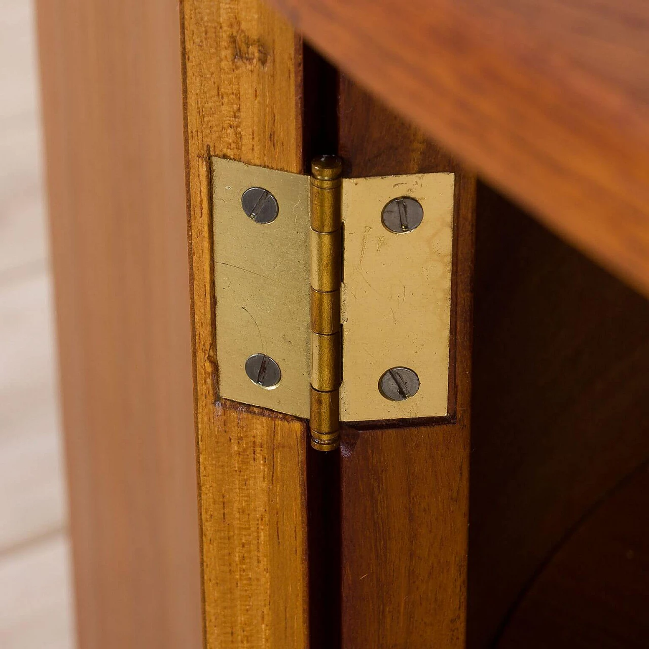 Scrivania direzionale indipendente a forma di proiettile in teak di H.P. Hansen per Randers Møbelfabrik, anni '60 1270115